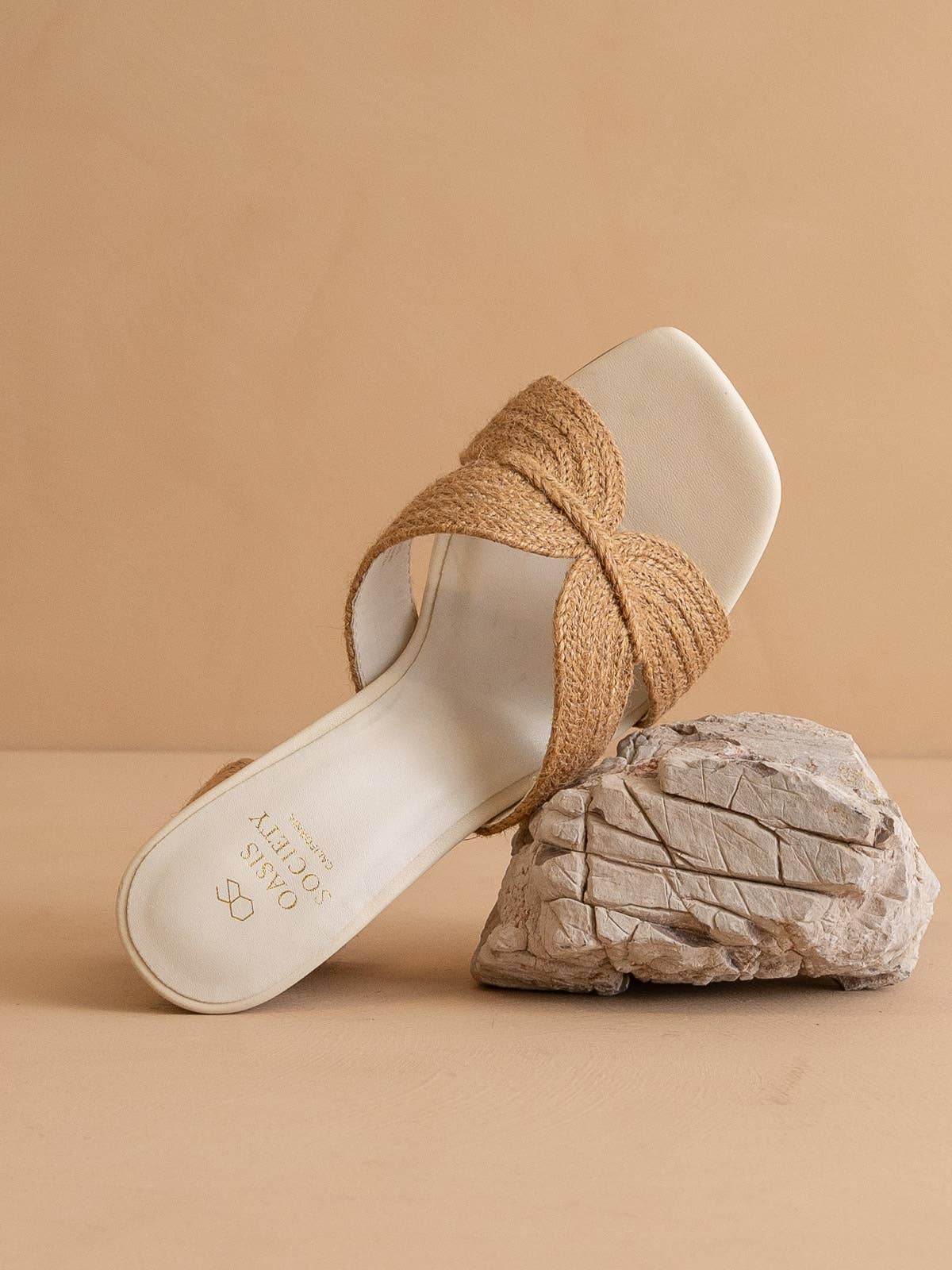 Santiago Raffia Heel: TOFFEE