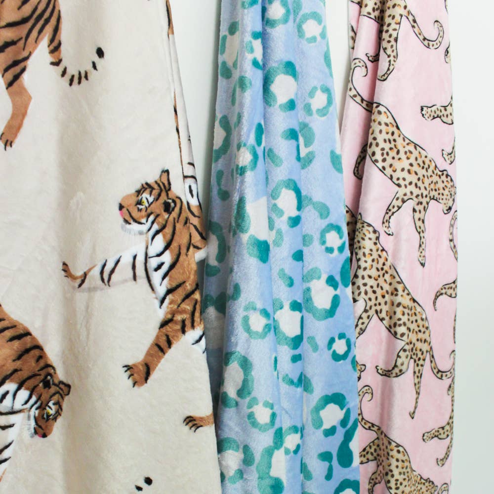 Minky Plush Throw Blanket - Leopard -m