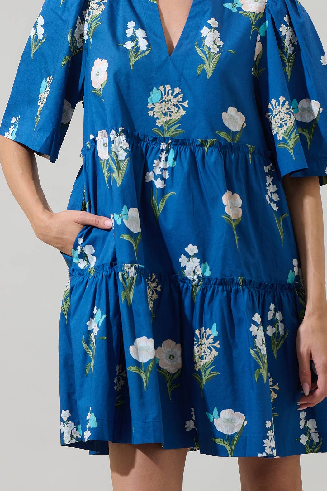 Madison Floral Dixie Split Neck Shift Dress: BLUE-WHITE-GREEN