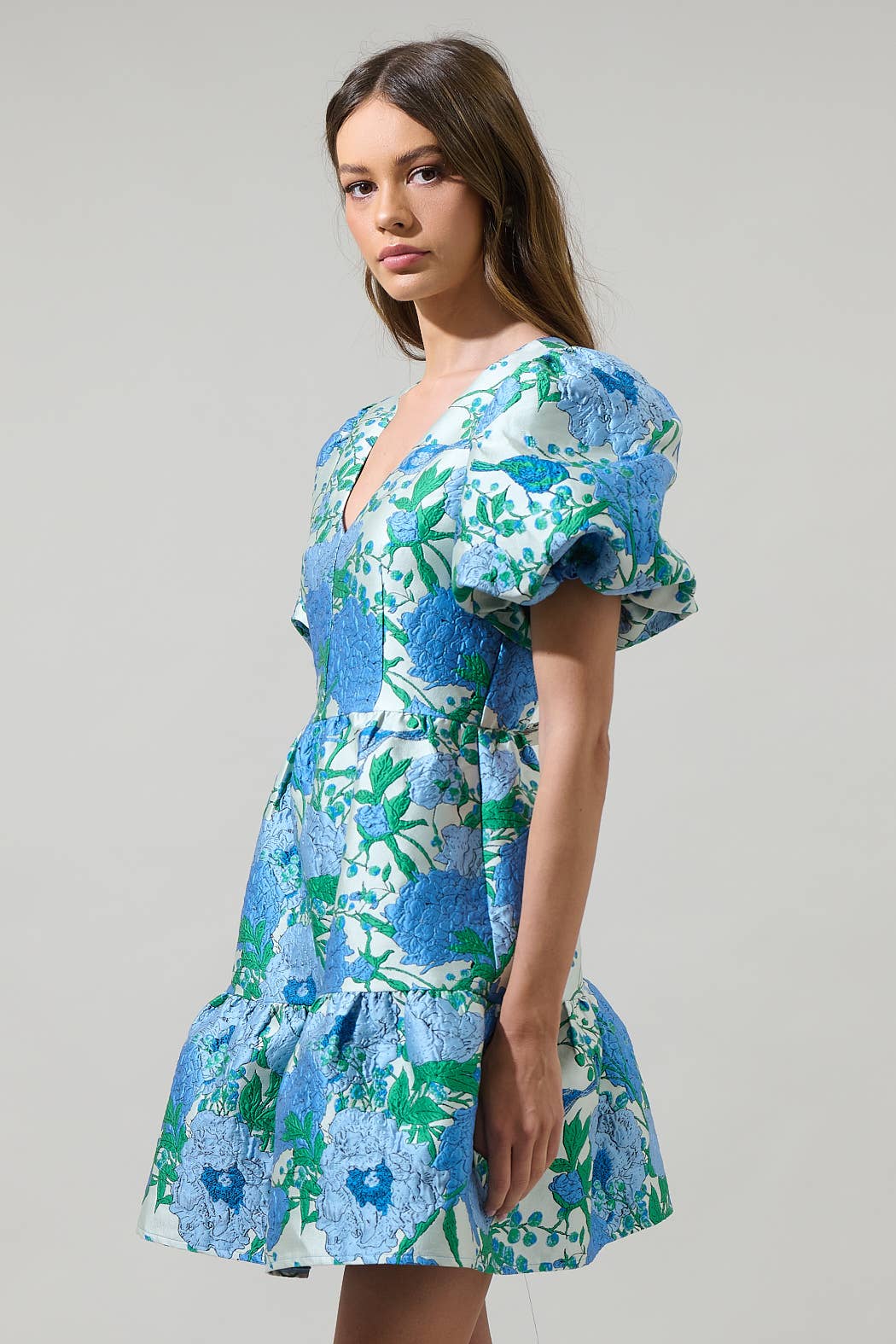 Willa Floral May Jacquard Tiered Mini Dress: WHITE-BLUE