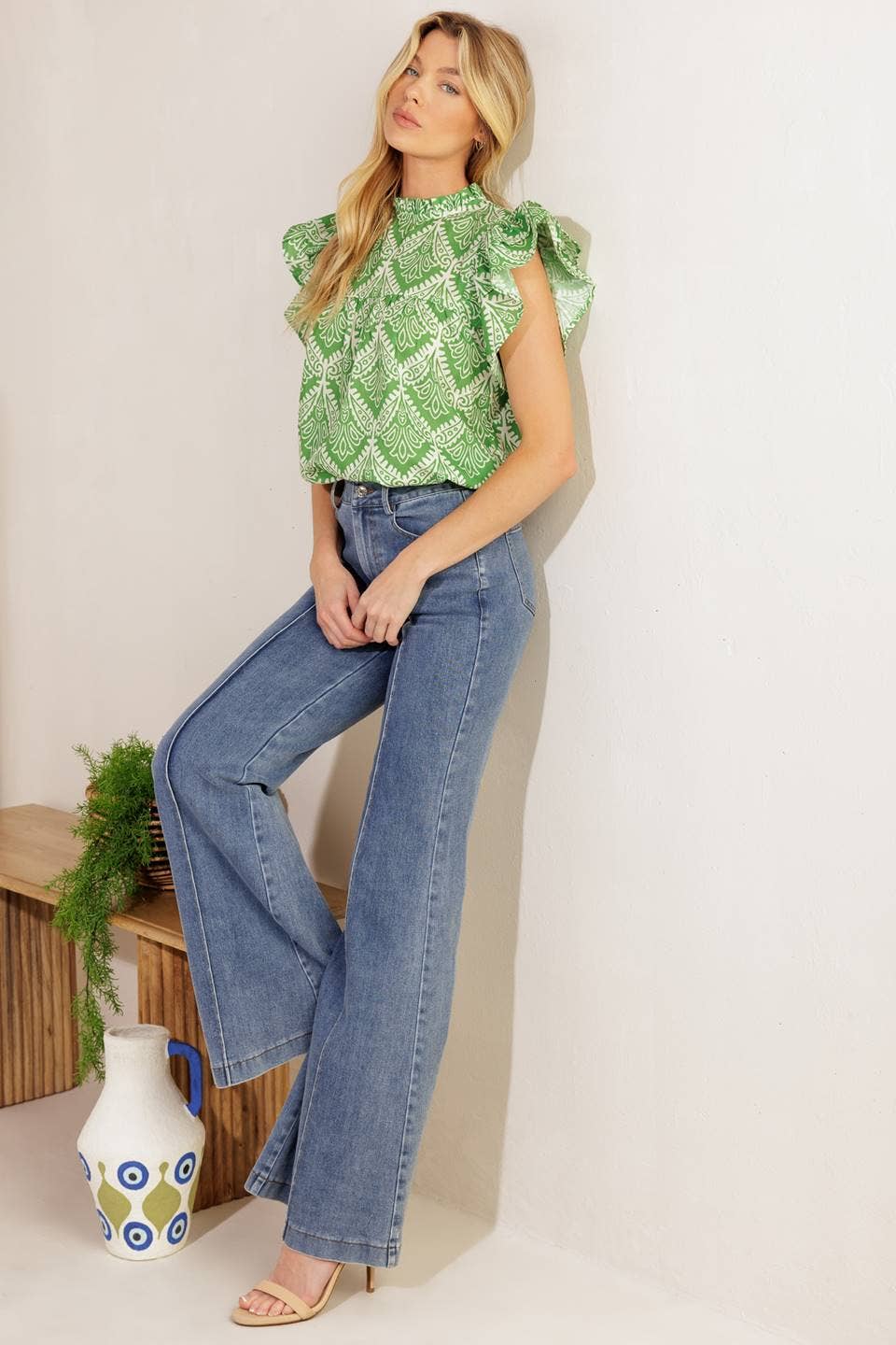 A printed woven top : Green