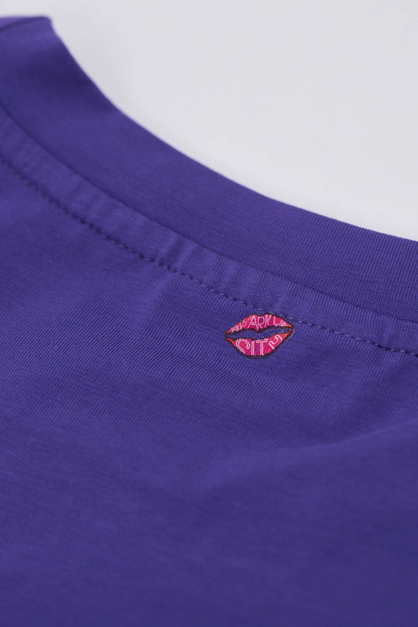 Tiger Wrap Around Tee: S WHITE