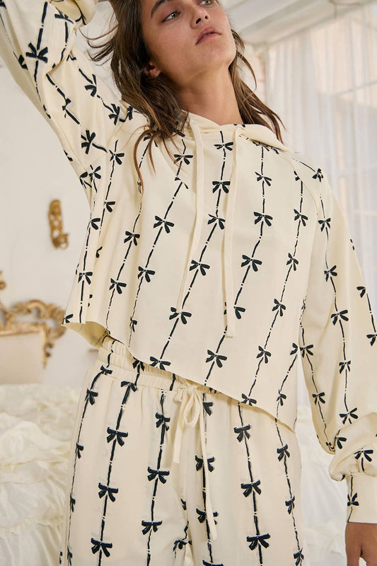 Bow Print Terry Cropped Pullover Hoodie: CREAM