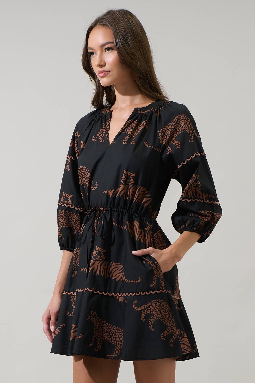 Zenzi Jungle Dabria Split Neck Mini Dress: BlackTan