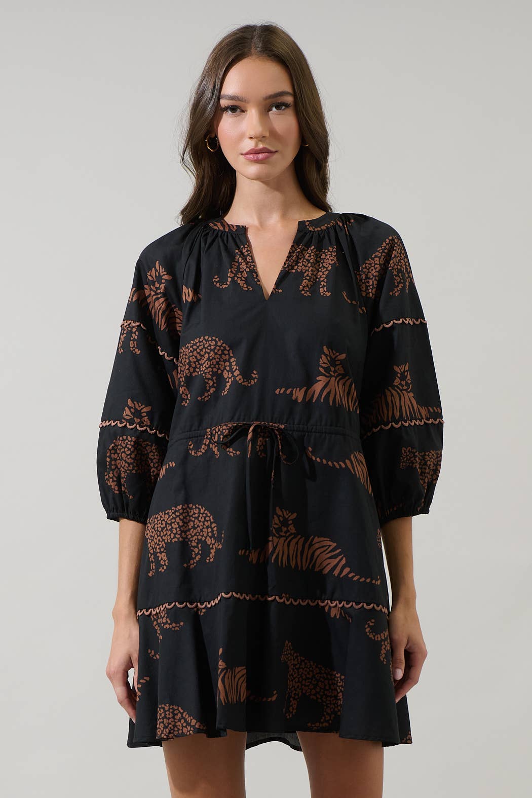 Zenzi Jungle Dabria Split Neck Mini Dress: BlackTan