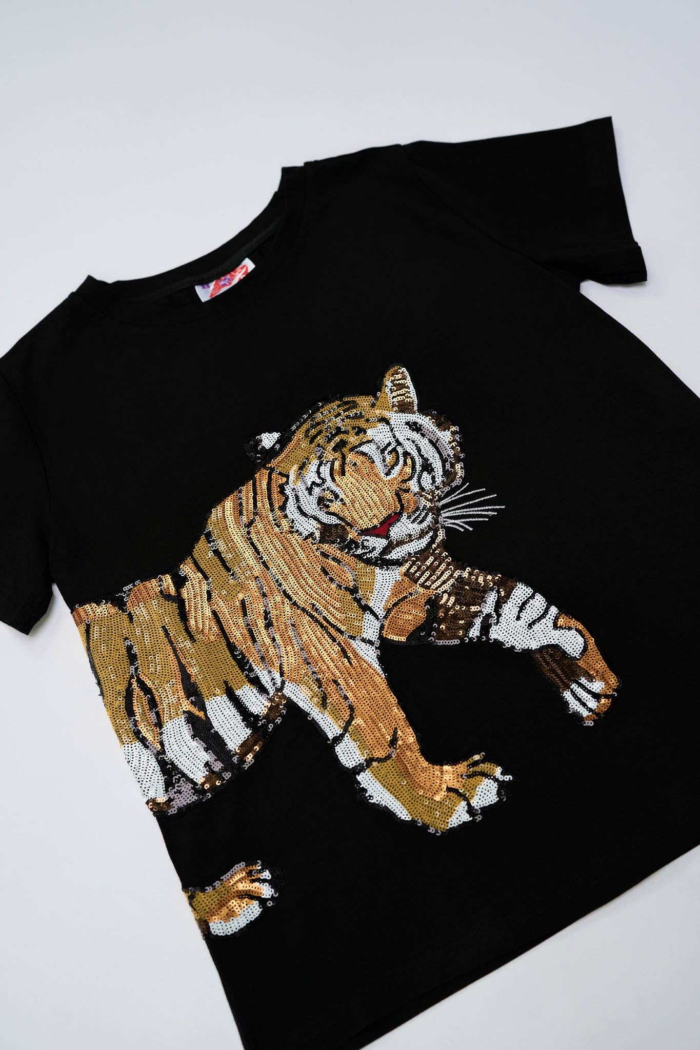 Tiger Wrap Around Tee: S WHITE